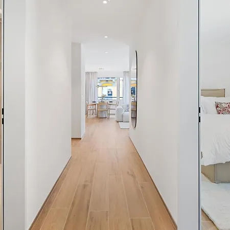 Bliv Design-apartment Mit Parkplatz, Nahe Zentrum דירה